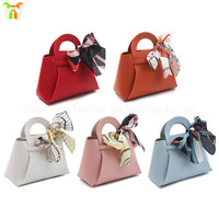 Sac cadeau de mariage personnalisé en cuir PU, sac à dragées portable avec ruban, boîte à bonbons, pochette cadeau