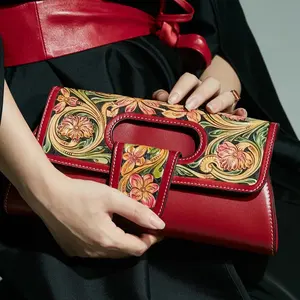 Hand Carving Leder Frauen Geldbörsen Luxus Hasp Fold-Over Muster Münze Geldbörsen Weibliche Marke Solid Colors New Thin Clutch Phone Bag
