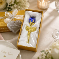 Ornement de fleur sculpté et gravé de style minimaliste moderne en cristal rose de la marque Hongshun, décoration de mariage, cadeau de la Saint-Valentin, emballé dans une boîte