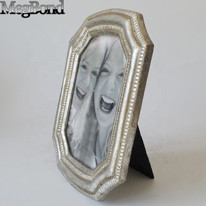 Cornice in resina per foto con finitura in argento antico da 7 pollici <span class=keywords><strong>Vintage</strong></span> da tavolo in Polyresin per la visualizzazione di foto - Product Image 4