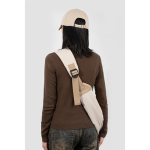 Bolsa de Transporte de Lujo para Mascotas, Bolsa de Hombro Elegante para Perros y Gatos, para Paseos Diarios en la Ciudad - Product Image 3