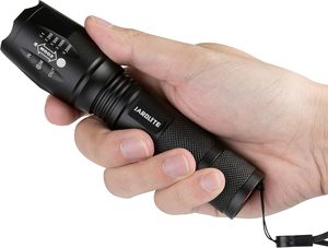 Linterna Táctica <span class=keywords><strong>LED</strong></span> <span class=keywords><strong>T6</strong></span> en Oferta, <span class=keywords><strong>1000LM</strong></span> de Alta Luminosidad con Zoom, Linterna <span class=keywords><strong>Impermeable</strong></span> <span class=keywords><strong>para</strong></span> Camping, Senderismo y Emergencias - Product Image 6