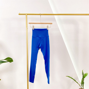 Fornitura di <span class=keywords><strong>pantaloni</strong></span> da Yoga morbidi personalizzati per l'abbigliamento Fitness Leggings in Nylon Spandex che sollevano il culo a vita alta <span class=keywords><strong>pantaloni</strong></span> da donna taglie forti - Product Image 6