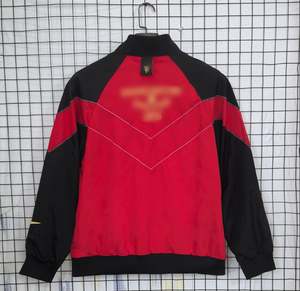 أحمر للسترات الواقية من الرياح - مقاوم للماء - Product Image 2