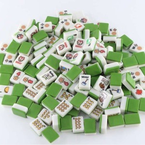 Tuiles de Mahjong en acrylique blanches, rouges, vertes, bleues, roses, beiges pour jeux d'échecs, jeux de cartes, loisirs et divertissements - Product Image 2