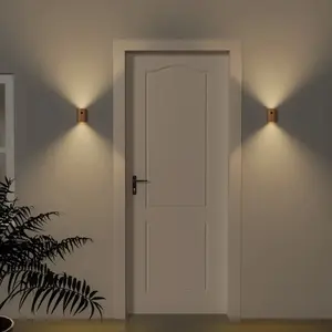 Moderno LED recargable Sensor de movimiento LED luz de noche escalera de madera aplique de pared para pasillo ático batería pequeña luz de pared - Product Image 3