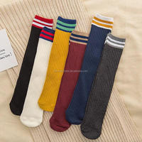 Machine à tricoter les chaussettes plates et en tissu éponge, informatisée et à grande vitesse