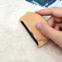 Peigne en bois personnalisé avec logo - Peigne antistatique en bois pour vêtements en cachemire, laine et alpaga - Outil de toilettage doux et sûr