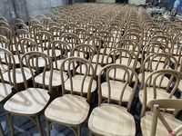 Chaise de banquet de mariage en bois massif empilable de style Thonet, design courbé
