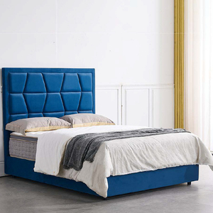 Ensemble de literie confortable lit doux avec cadre de lit rembourré pour meubles de chambre double dans un lit de beauté de style moderne - Product Image 5