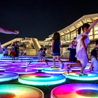 Carrelage de sol interactif à induction lumineuse RGB sept couleurs en verre, étanche pour extérieur, pour la danse