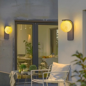 Lampe murale solaire LED extérieure pour villa, cour et porte d'entrée avec lampe lune, lampe ronde pour jardin et clôture, base en acier inoxydable - Product Image 1