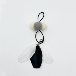 Juguete de auto-entretenimiento <span class=keywords><strong>para</strong></span> gatos con cadena de plumas de colores y pompón de repuesto, directo de fábrica - Product Image 5