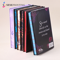 Impression de livres reliés en couverture rigide pour collaboration avec influenceurs, avec bords vaporisés personnalisés et emballage de luxe OEM