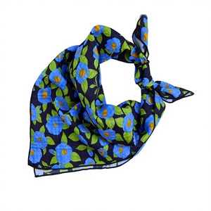 Bandana en coton imprimé personnalisé en gros pour la mode et le sport - Product Image 1