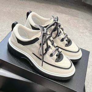 Zapatillas Deportivas Retro Blancas y Negras con Parte Superior de Cuero Genuino, Suela Antideslizante y Diseño Transpirable para Caminar de Forma Casual - Product Image 1