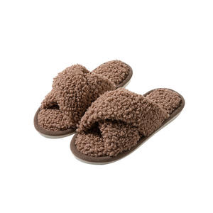 Chaussons d'hiver en peluche pour femmes avec brides croisées, confortables, en fourrure douce, semelle en PVC, doublure en coton pour usage domestique, automne/hiver, vente en gros - Product Image 5