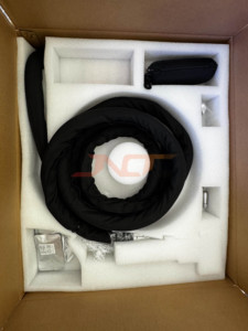 Macchina per la pulizia laser pulsante per la rimozione della ruggine da componenti auto - Product Image 5