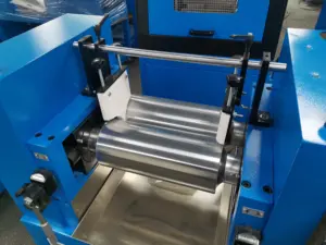प्रयोगशाला सिलिकॉन प्लास्टिक दाना प्रक्रिया दो रोलर रबर खुला मिश्रण चक्की मशीन