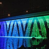 Fontaine numérique programmable, rideau d'eau numérique extérieur, cascade, rideau de pluie personnalisé pour la décoration des lacs et des sites touristiques