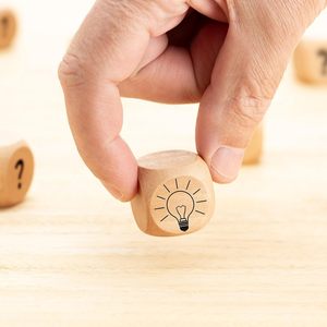 Dés en bois ronds de 20 mm personnalisables, directement de l'usine, cubes de jeu, dés colorés vierges pour la promotion - Product Image 4