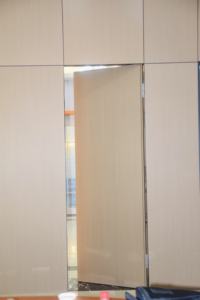 Puerta Interior Oculta Insonorizada e Impermeable con Marco de Madera <span class=keywords><strong>Invisible</strong></span>, en Oferta - Product Image 2