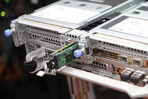 Serveur en rack PowerEdge R750 2U avec double alimentation, processeur Xeon Gold 6338 2G, 32 Go de DDR4, SSD de 1,92 To, garantie de 3 ans, en stock - Product Image 3