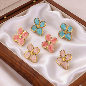 Pendientes de Acero Inoxidable con Esmalte para Mujer, Diseño de Flor de Cuatro Pétalos, Estilo Bohemio, Incrustaciones de Cristal, Joyería de Moda - Product Image 2