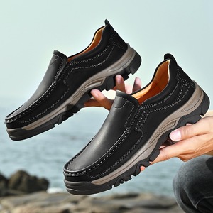 Mocassins pour hommes en cuir PU, style rétro britannique, à motif uni, doublure en peluche, semelle en caoutchouc, chaussures décontractées tendance - Product Image 4