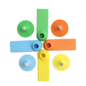 Nouvelles étiquettes d'oreille animales en TPU pour porcs, moutons et chèvres avec codage laser et impression de logo personnalisé - Product Image 6