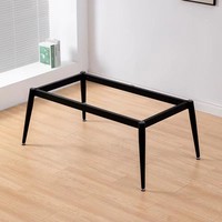 Table à manger rectangulaire moderne en pierre frittée avec pieds en métal noir et embouts dorés 1 table + 6 chaises Options multi-tailles pour la salle à manger