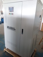 Régulateur de tension triphasé série SBW 300 kVA AVR SVC haute efficacité 98 % bobine entièrement en cuivre entrée 300 V-460 V sortie 380 V/400 V