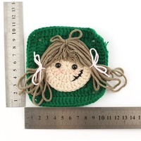 Motif carré Granny en crochet fait main, visage de poupée, applique colorée de dessin animé pour embellissement de vêtements et artisanat, vente en gros