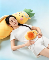 Nouvel oreiller de réconfort Pineapple King en peluche courte avec rembourrage en coton creux pour garçons et filles, design à maintenir entre les jambes