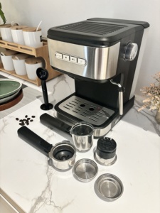 Cafetera Eléctrica Semiautomática 01E de Bajo Ruido para Cápsulas de Plástico, Diseñada para Uso Doméstico y Hotelero - Product Image 2