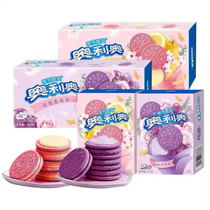 Vente en gros de biscuits Oreo à la cerise, au pamplemousse et à la rose, édition limitée printemps, 97g - Product Image 1
