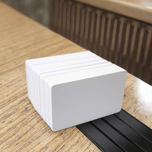 Precio <span class=keywords><strong>directo</strong></span> de fábrica Material de PVC Tinta UV Impreso Blanco Tarjeta de identificación en blanco 13,56 MHz RFID Acceso de membresía impermeable/resistente a la intemperie - Product Image 3