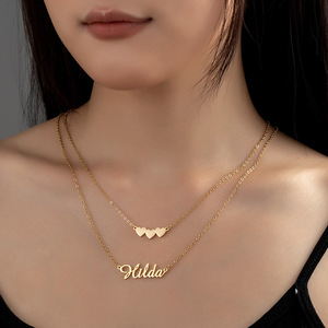 Collana con Ciondolo Personalizzato in Acciaio Inox Placcato Oro 18K, Gioiello Regalo Personalizzato di Tendenza - Product Image 2