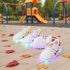 รองเท้าผ้าใบเด็ก OZKIZ LED พร้อมปุ่มกด สไตล์เกาหลี สำหรับเด็กอายุ 2-6 ปี ขายส่งสำหรับฤดูใบไม้ผลิ/ฤดูใบไม้ร่วง - Product Image 3