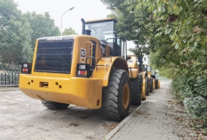 Chargeuse sur pneus Caterpillar 966H d'occasion reconditionnée, châssis robuste pour utilisation sur chantier - Product Image 3