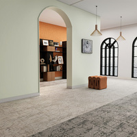 Dalles de moquette de bureau en PE/PU, personnalisées, en nylon, modernes, à poils épais, ignifuges, antidérapantes, adaptées aux animaux domestiques, pour hall d'hôtel et couloir
