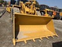 Chargeuse sur pneus Caterpillar 966H d'occasion, modèle 2024, poids opérationnel de 24 tonnes, capacité de la benne de 4,0 m, puissance de 195 kW, 0 à 500 heures d'utilisation