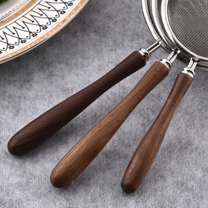 ที่กรองชาแบบพกพาคุณภาพสูง ใช้ซ้ำได้ ทำจากสแตนเลส 304 พร้อมที่กรองกาแฟ ชา แป้ง  ด้ามจับไม้วอลนัท สำหรับใช้ในครัว - Product Image 5