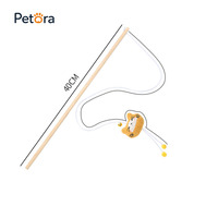 Jouet pour chat Petora : Baguette interactive en peluche avec clochette et expression mignonne pour le jeu et l'auto-entretenement en intérieur