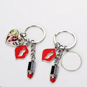 Cute Lipstick Love Shape Key Chains Can Be Custom With Different Patterns Heat Transfer Lips Pendant KeyChain Metal Keychains