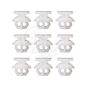 Clips Universales para Revestimiento de Guardabarros y Panel de Puerta de Automóvil Smooth Sailing CarPro D1151 10.6x9.6mm - Product Image 2