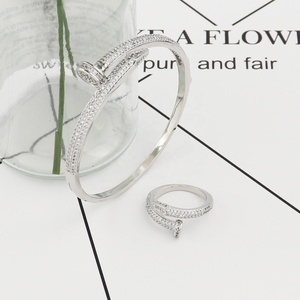 18k <strong>Gold</strong> Plated Fashion Brand Zirconia Jewelry Nail <strong>Bangle</strong> CZ Dubai Jewelry Heavy <strong>Bangles</strong> <strong>Gold</strong> Filled Jewelry Women Bracelet <strong>Set</strong> - Product Image 4