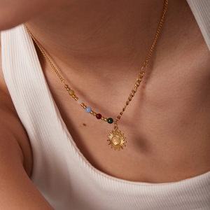 Baja Titanium Liontin Kalung 18K Emas Batu Alam <span class=keywords><strong>Opal</strong></span> Matahari Liontin Batu Berwarna Kalung