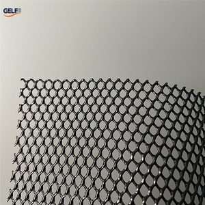 Malla Plástica Elástica Tejida con Trama Plana para Instalaciones Deportivas, Corte Personalizado y 30 Metros de Longitud - Product Image 1