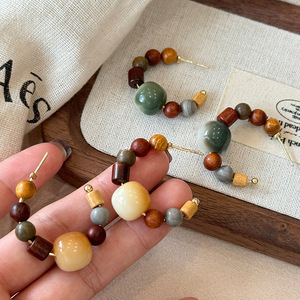 Wholesale Vintage Wooden <b>Stud</b> <b>Earrings</b> Handmade Jewelry <b>Silver</b> Needle C-shaped Wood Beaded <b>Earrings</b> for Women - Product Image 2